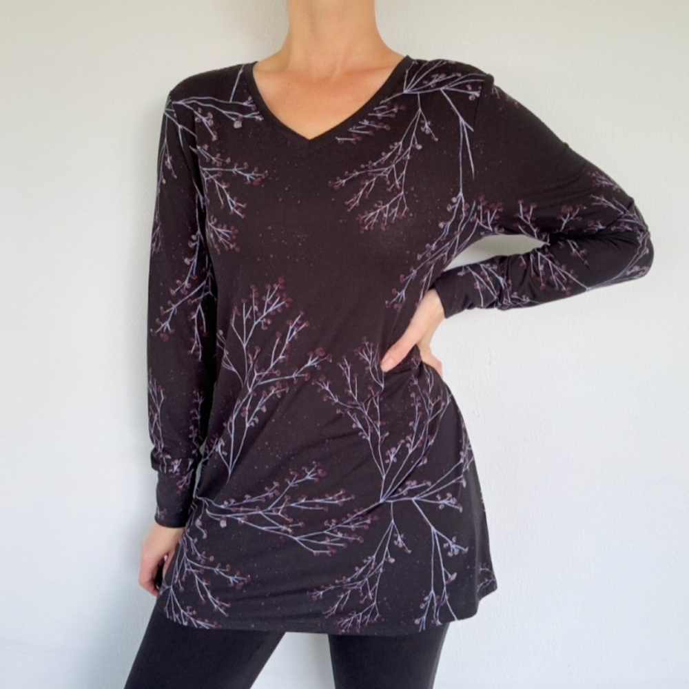 LuLaRoe Simply Comfortable black winter branch v-neck long sleeve top medium